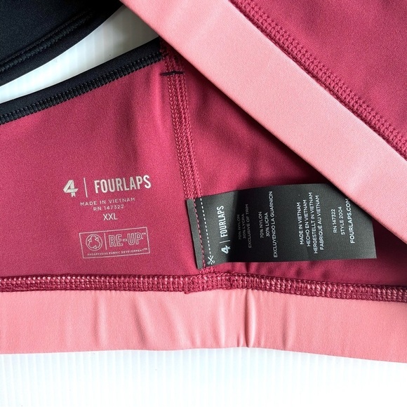 NWT FOURLAPS Infinity Sports Bra Red Velvet Size XXL Running Active Gorpcore - Picture 9 of 9